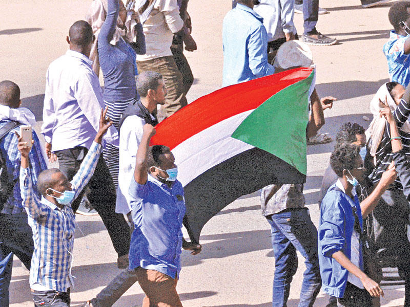 احتجاجات تطالب بحل الحكومة في السودان