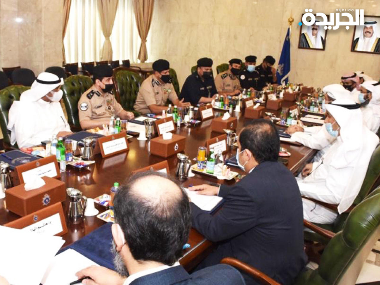 جانب من الاجتماع بين قيادات «الداخلية» و«الصحة»