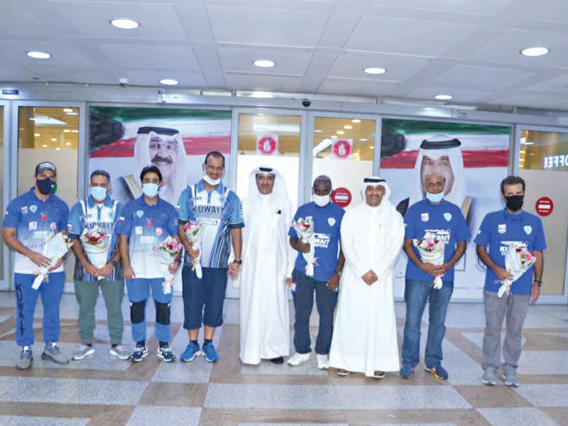 الفودري والشمالي يتوسطان وفد المنتخب