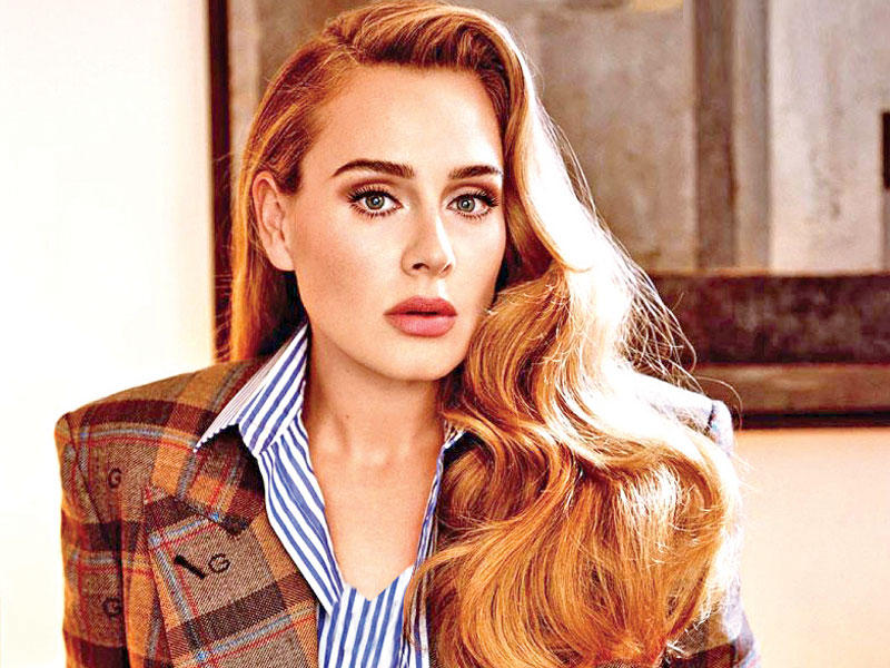 نجمة موسيقى السول البريطانية أديل 