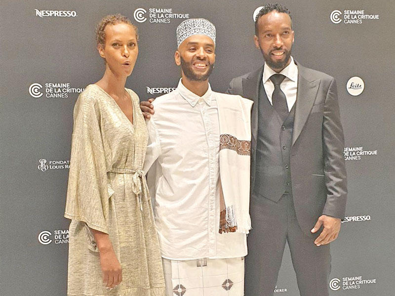 طاقم الفيلم