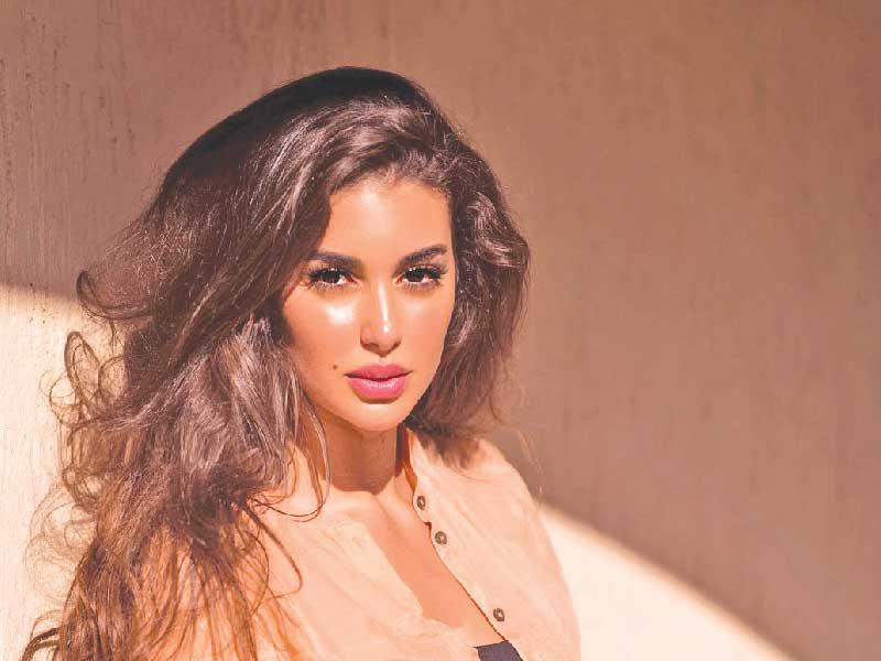 الفنانة ياسمين صبري