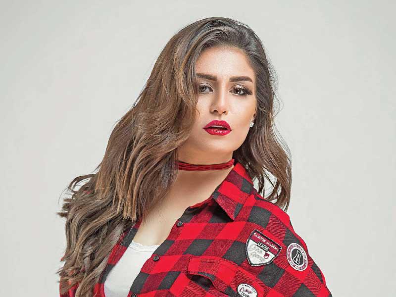 الفنانة منه فضالي