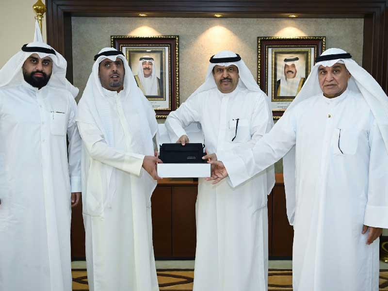 الأصفر مستقبلاً مجلس إدارة جمعية المكفوفين