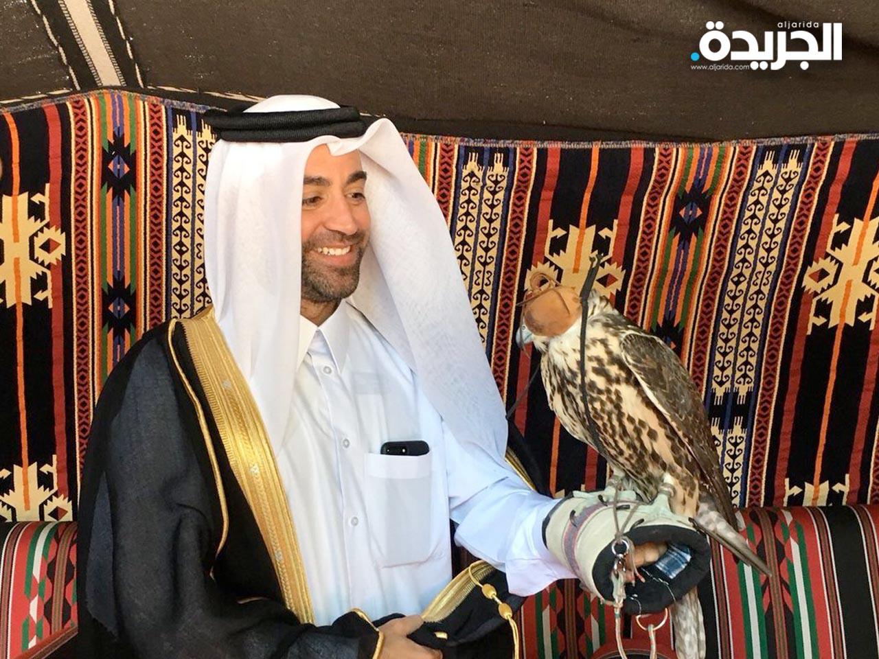 تشافي هيرنانديز بالزي القطري خلال احتفالية بالدوحة