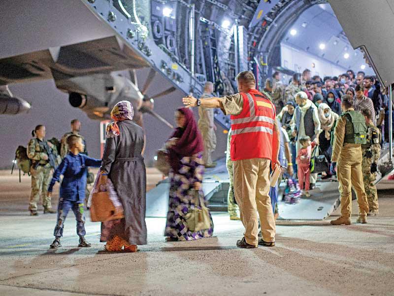 باكستان أسهمت في إجلاء نحو 20 ألف مواطن أجنبي وأفغاني بعد الانسحاب الأميركي