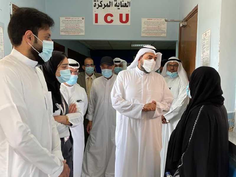 وزير الصحة الشيخ د. باسل الصباح يطمئن على حالة الطبيب من والدته
