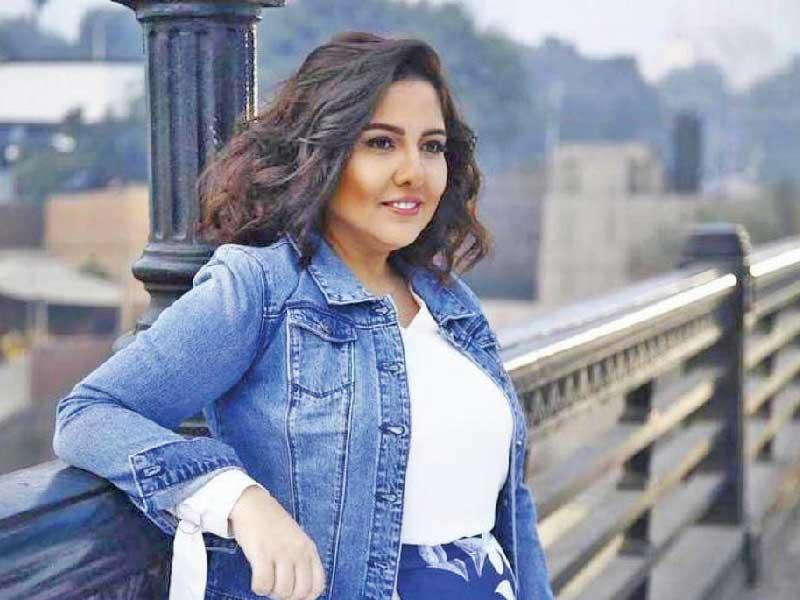 الفنانة مي كساب