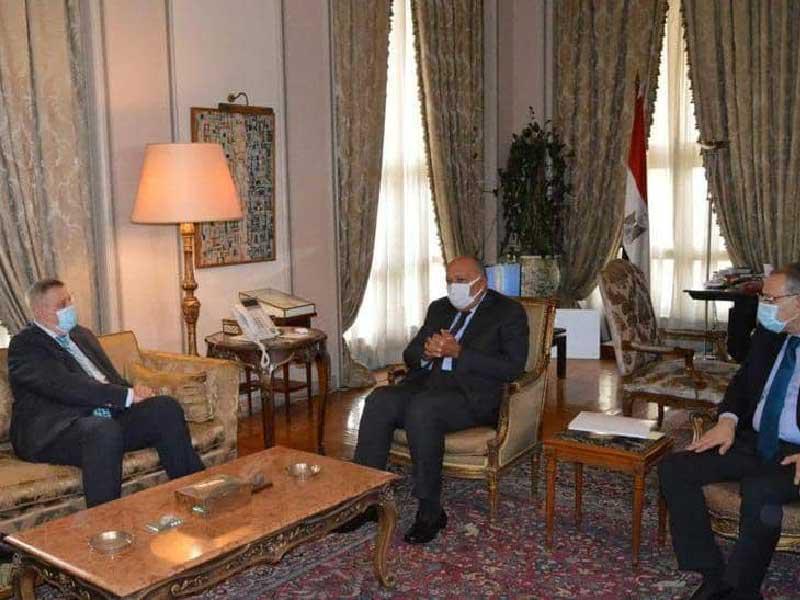 وزير الخارجية المصري سامح شكري خلال استقباله مبعوث الأمم المتحدة إلى ليبيا يان كوبيتش