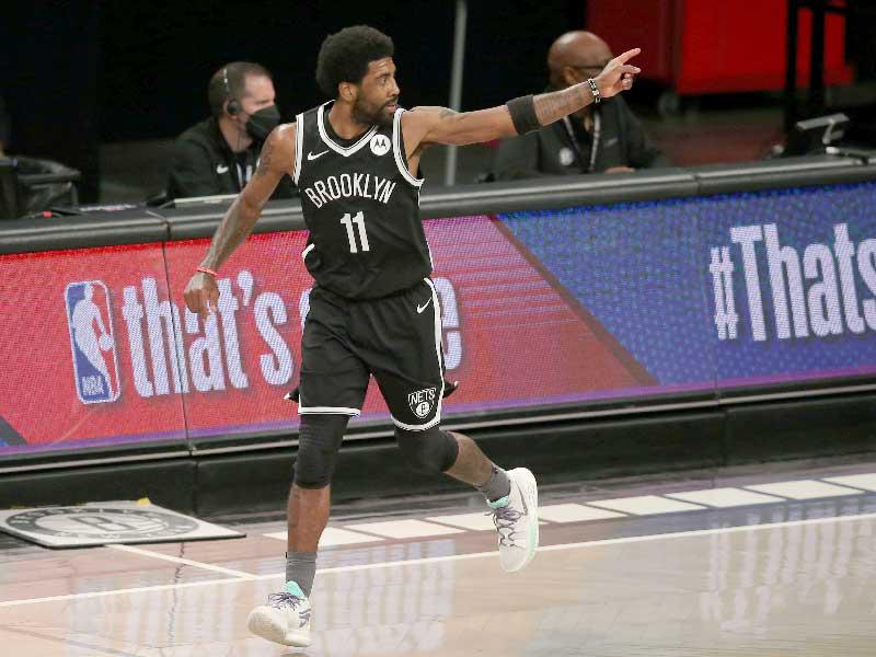 سان أنتونيو يفاجئ ميلووكي