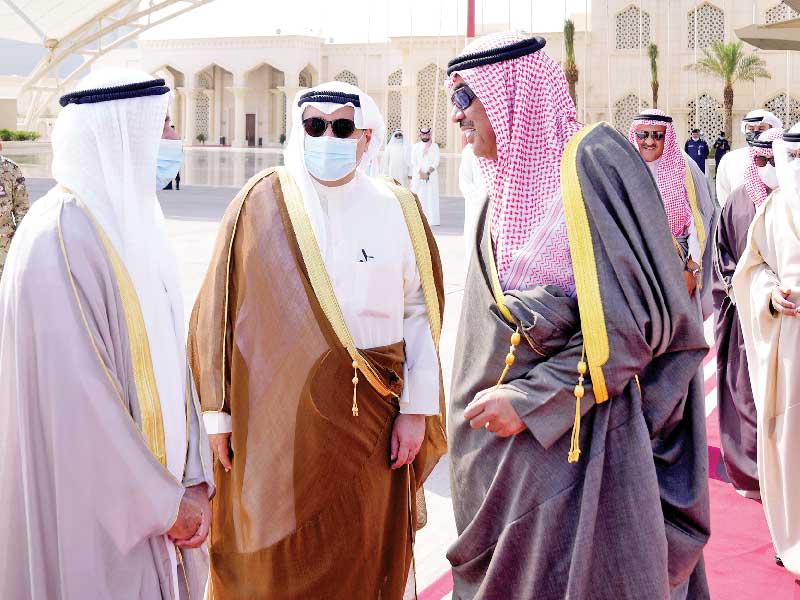 ممثل صاحب السمو لدى مغادرته البلاد أمس 