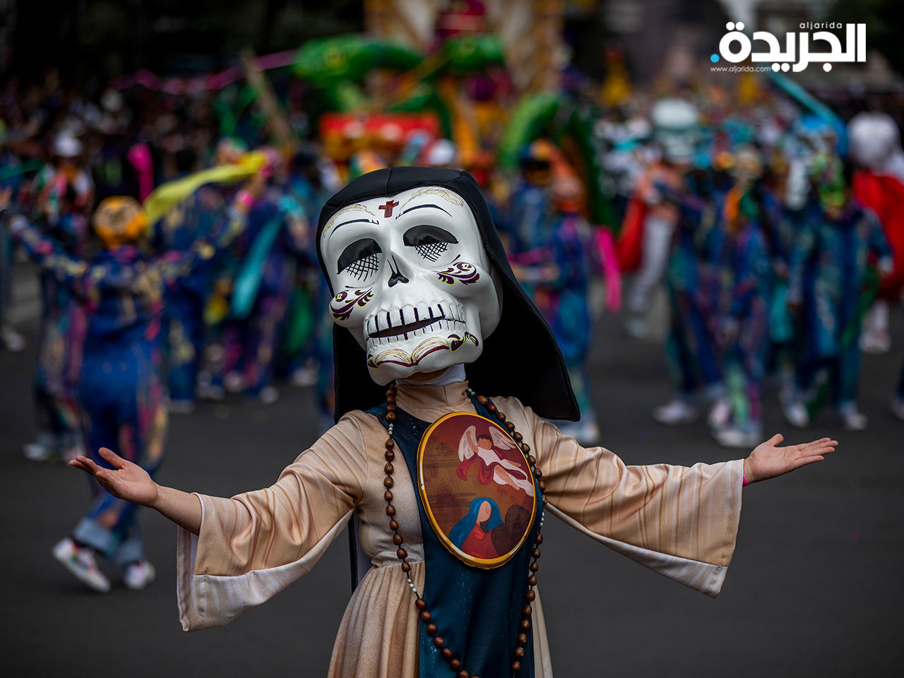 احتفالات عيد تذكار الموتى تعيد الحياة إلى المكسيك