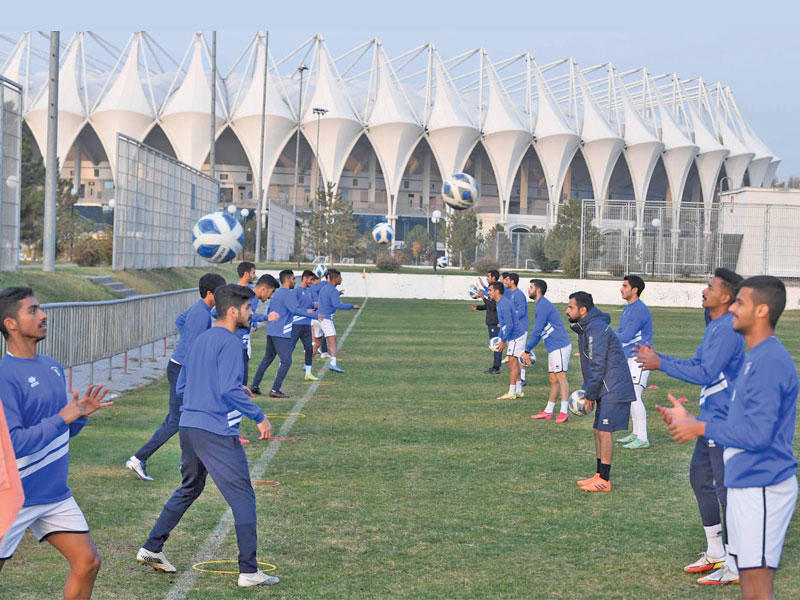 لاعبو الاولمبي في التدريب الصباحي الاخير 
