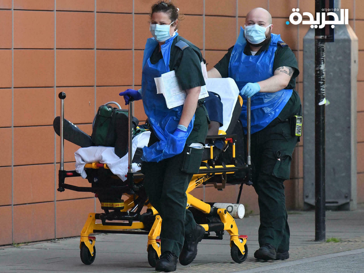 إصابات ووفيات فيروس كورونا ترتفع في بريطانيا