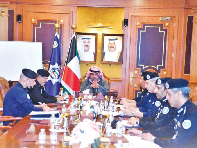 الشيخ ثامر العلي مترئساً اجتماعاً مع قطاع شؤون الإقامة 