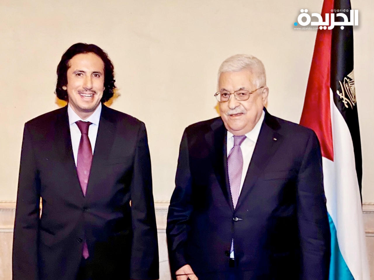 الرئيس الفلسطيني مع السفير الشيخ عزام الصباح