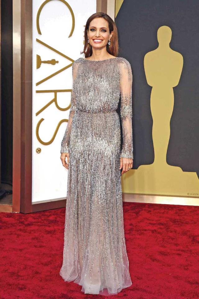 الممثلة أنجلينا جولي