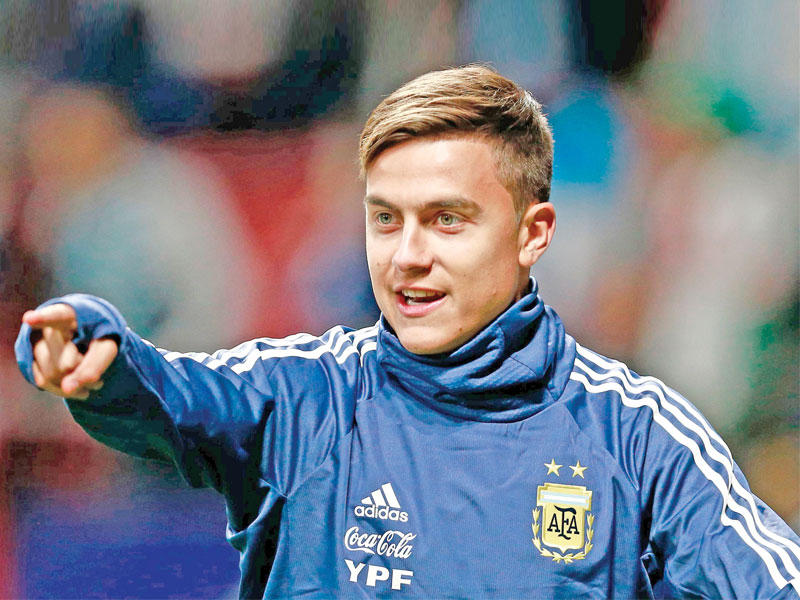 مهاجم يوفنتوس الإيطالي باولو ديبالا 