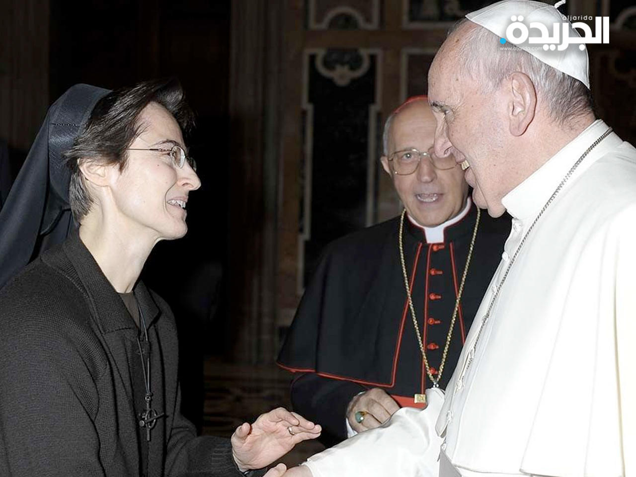 بابا الفاتيكان مع رافائيلا بيتريني