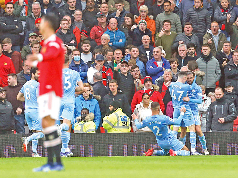 فرحة لاعبي مانشستر سيتي بالهدف الثاني