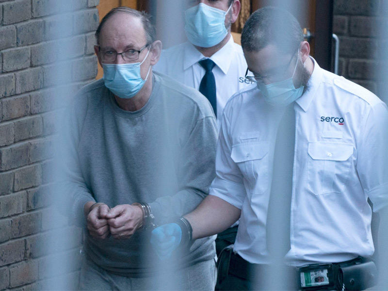 خلال نقل المتهم إلى المحكمة