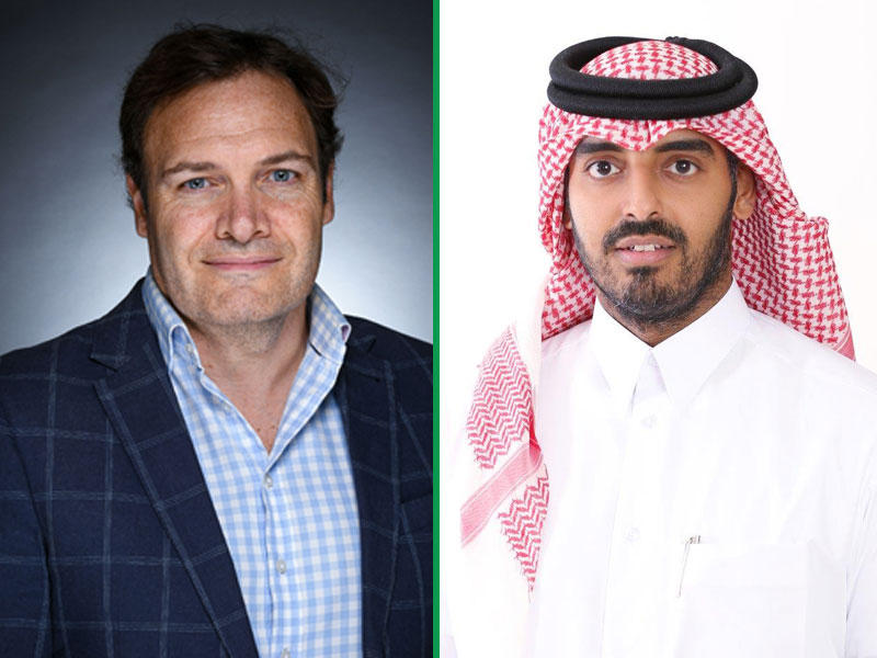 الشيخ ناصر بن حمد بن ناصر آل ثاني رئيس الشؤون التجارية في Ooredoo قطر - نيك براون مدير الإيرادات التجارية في FIFA