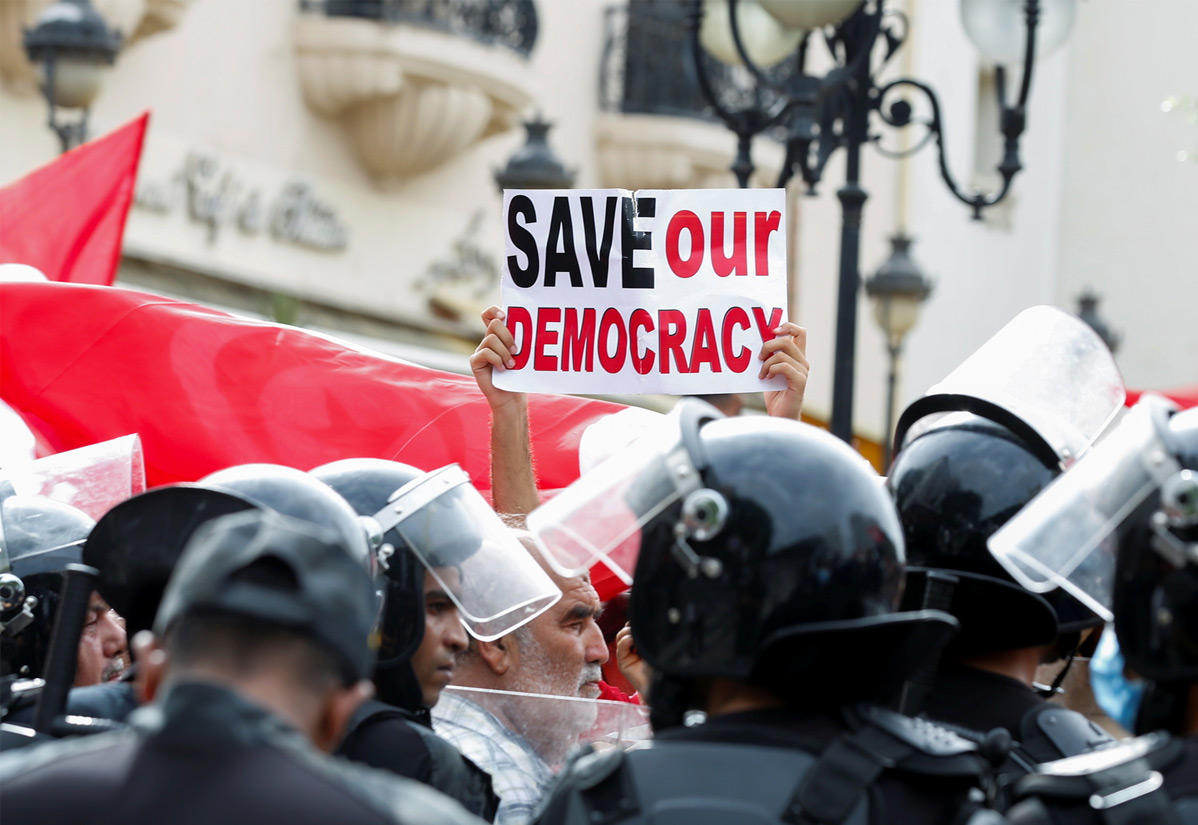 جانب من احتجاجات عقارب