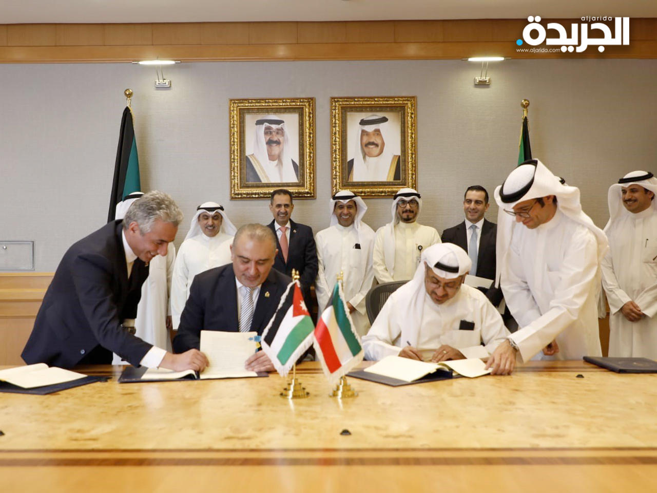 جانب من توقيع الاتفاقية