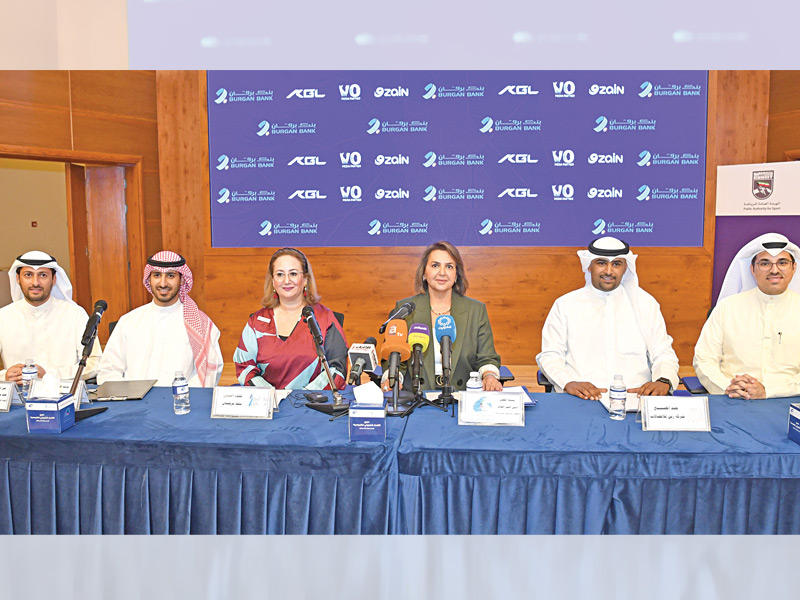 جانب من المؤتمر الصحافي 