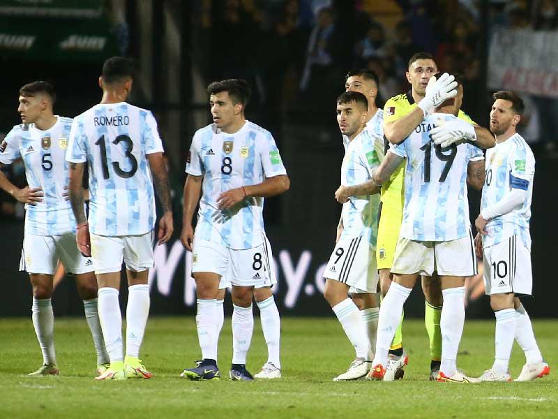 فرحة لاعبي المنتخب الأرجنتيني بعد الفوز