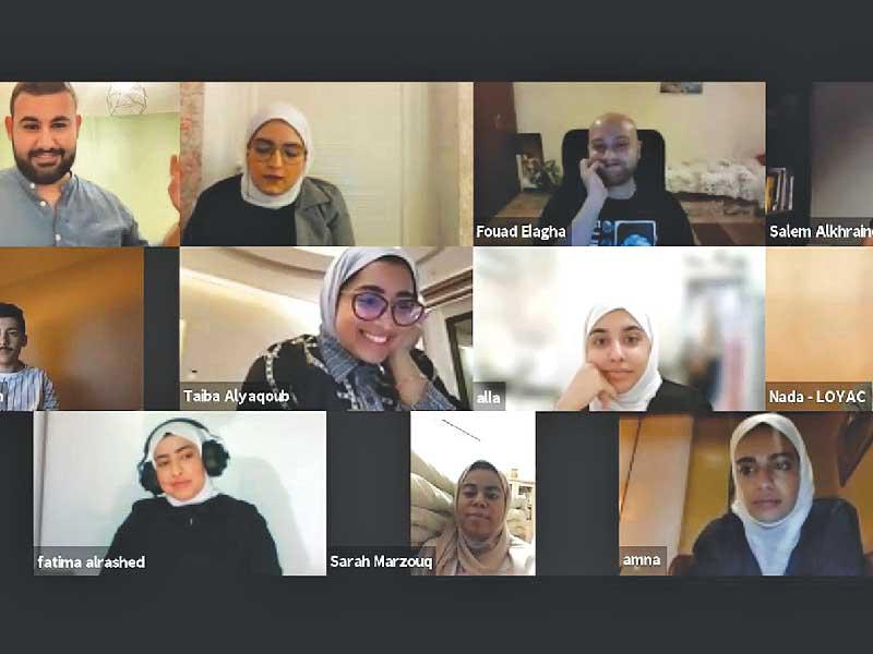 مشاركون في إحدى ورش «لوياك»n