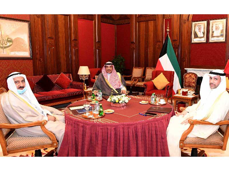 الغانم والخالد والعجيل في اجتماع أمس