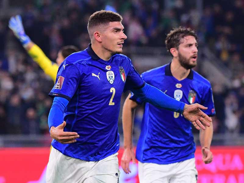 دي لورينزو نجم منتخب إيطاليا