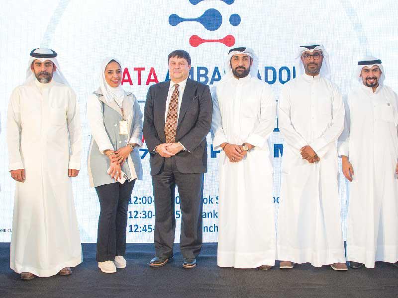 سفراء البيانات مع مي العويش ود. توم ريدمان