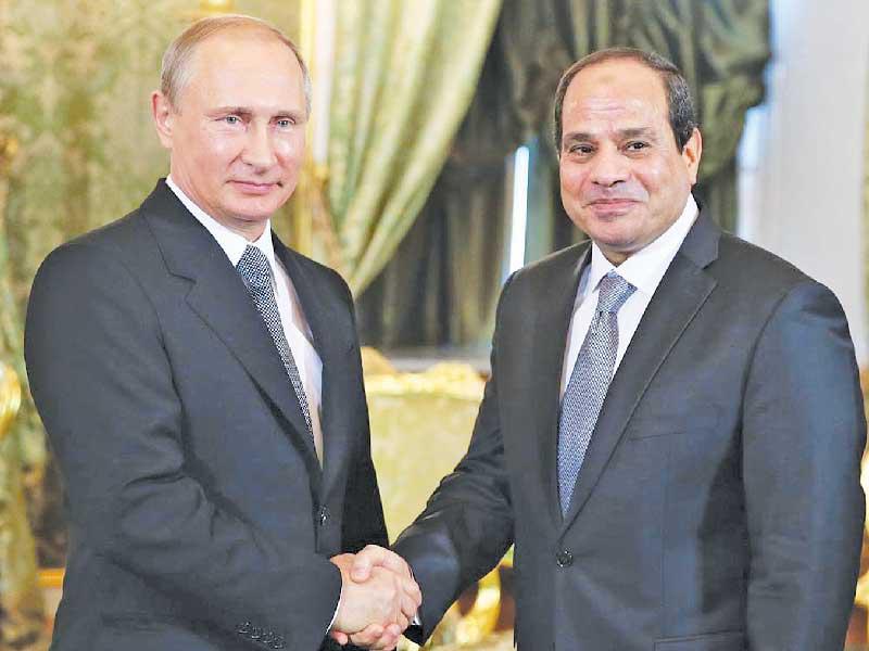 الرئيس المصري عبدالفتاح السيسي ونظيره الروسي فلاديمير بوتين في صورة من الأرشيف