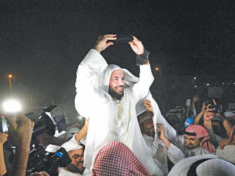 الحربش وفرحة كبيرة بعودتهم إلى منازلهم