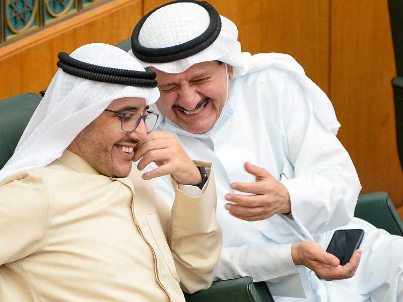  وزير الأوقاف والشؤون الإسلامية عيسى الكندري والشيخ د. أحمد الناصر في جلسة سابقة