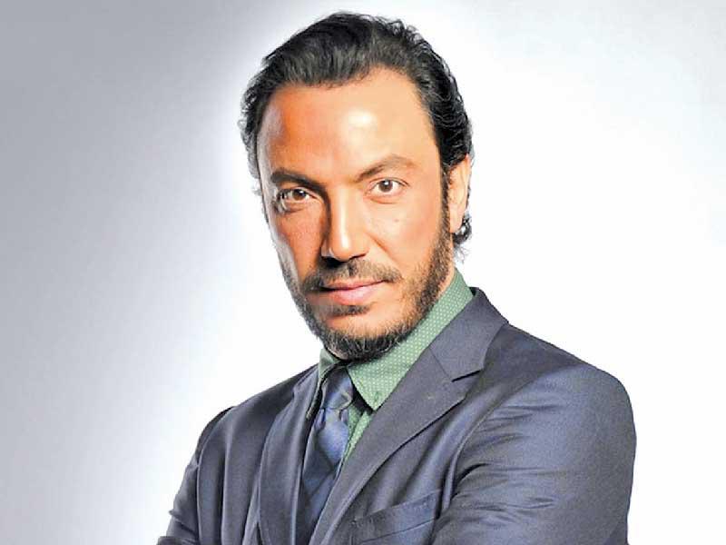 الفنان طارق لطفي