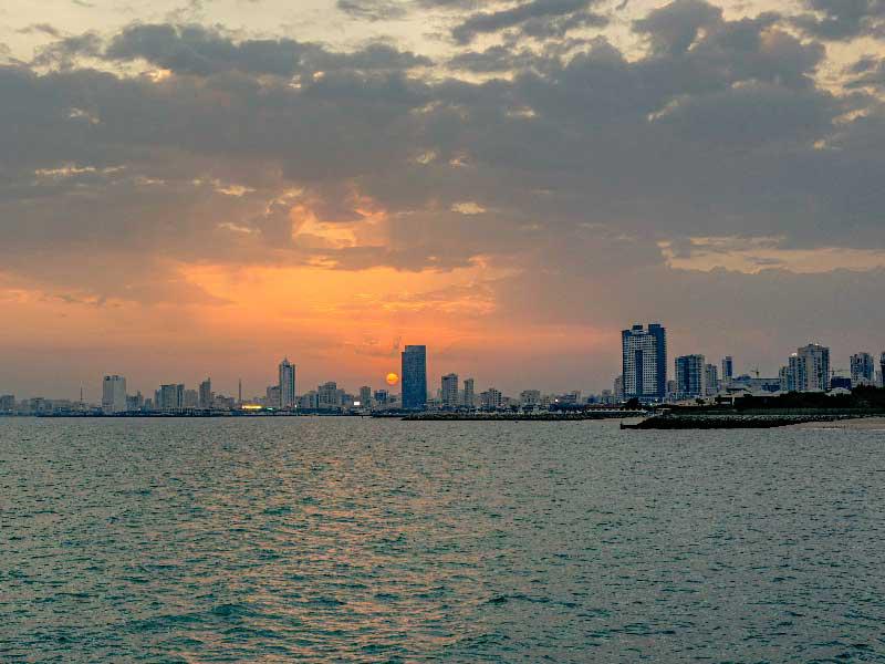 غيوم سماء الكويت (تصوير: عبدالمجيد الشطي)