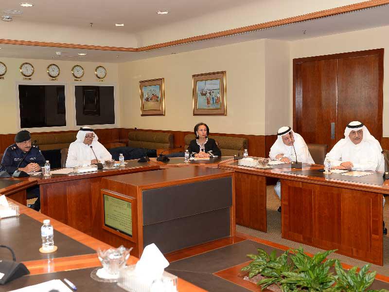 جانب من اللقاء أمس