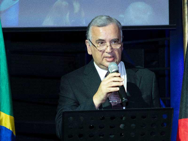 السفير البرازيلي فرانسيسكو ماورو برازيل دي هولاندا