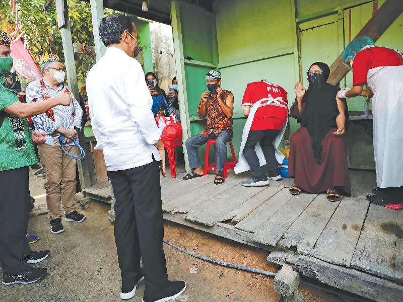 حملات التلقيح ضد فيروس كورونا في إندونيسيا