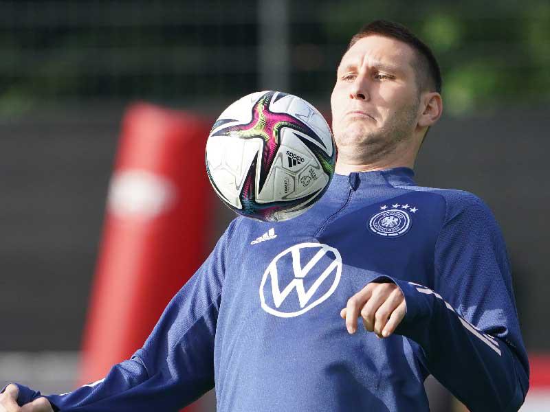  نيكلاس زوله