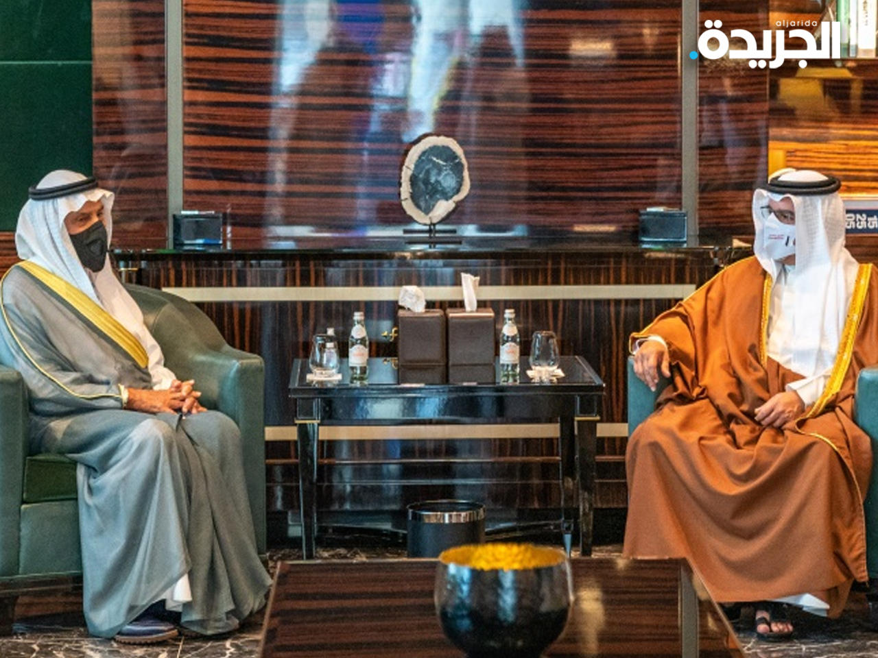 ولي العهد البحريني الأمير سلمان بن حمد خلال لقائه رئيس جهاز الأمن الوطني الكويتي بالإنابة