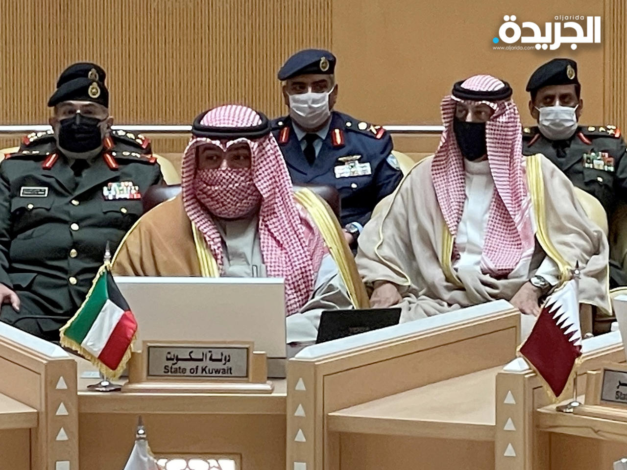 وزير الداخلية وزير الدفاع بالإنابة الشيخ ثامر العلي خلال الاجتماع