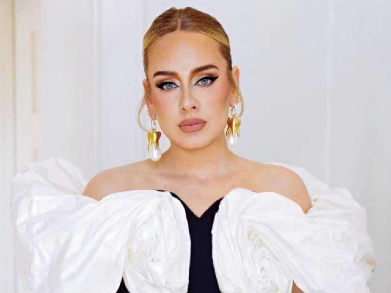 المغنية أديل