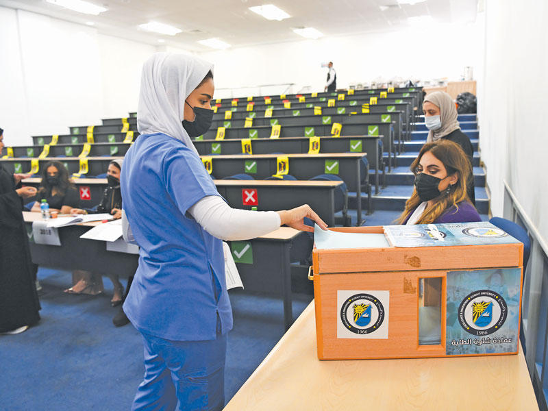  جانب من عملية التصويت 