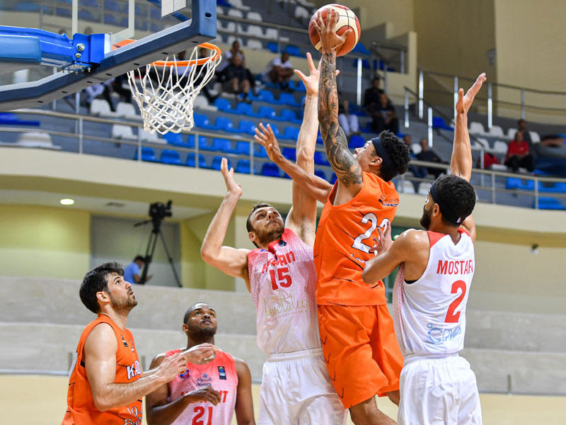 صراع تحت السلة