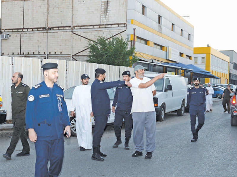 مساعد المدير العام للإدارة العامة للمرور للشؤون الفنية العميد محمد العدواني مشرفا على الحملة