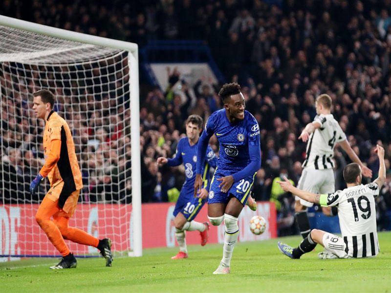 أودوي نجم تشلسي يحتفل بهدفه في مرمى يوفنتوس